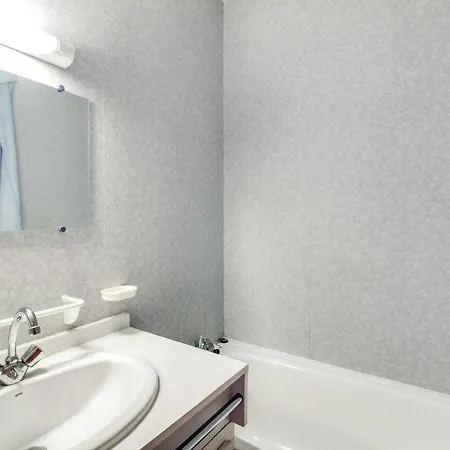 Cosy Pour 4 Personnes Avec Ascenseur, A 350m Des Pistes Au Centre De - Fr-1-401-25 *